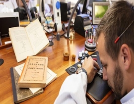 天津劳力士手表偷停了维修电话